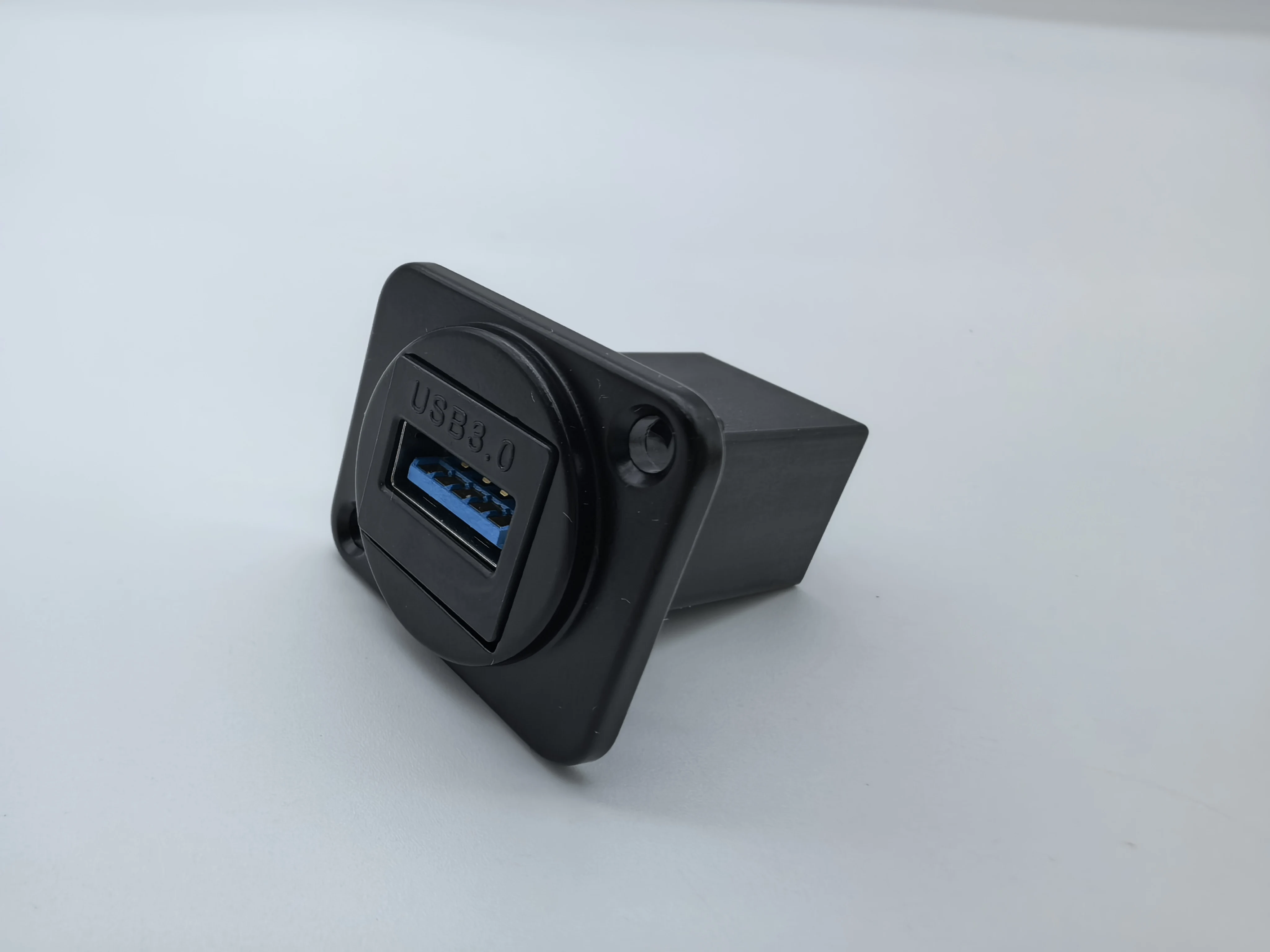 USB 3.0 لوحة جبل A-نوع المقبس 5Gbps عالية السرعة نقل البيانات اللون الأزرق مع ثقوب المسمار لمنفذ الاستخدام الصناعي