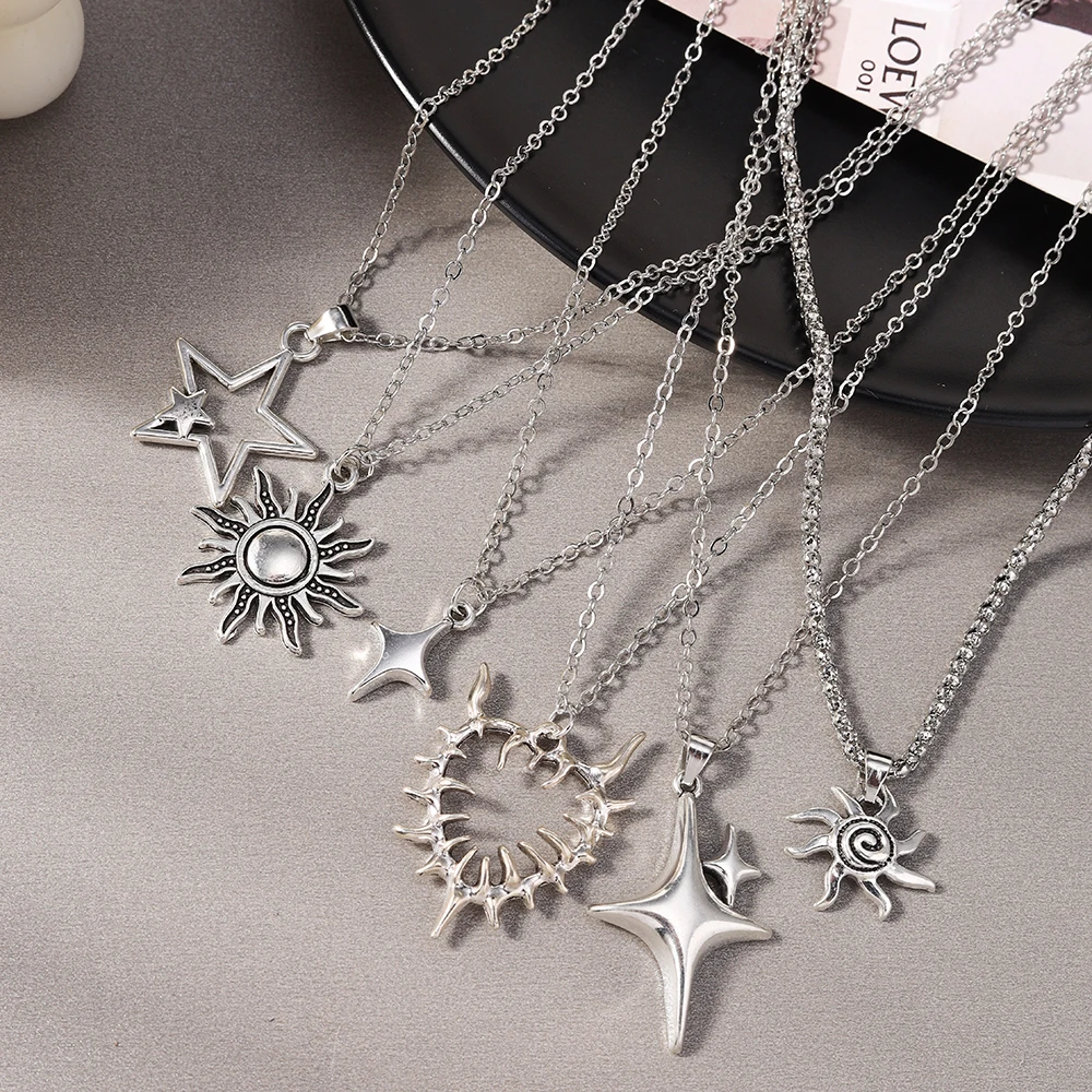 Aihua Y2K Retro Gothic Vortex Heart Sun Star Pendant Necklace for Women Men Charm Necklace Grunge Punk Fashion Jewelry ﻿Gifts