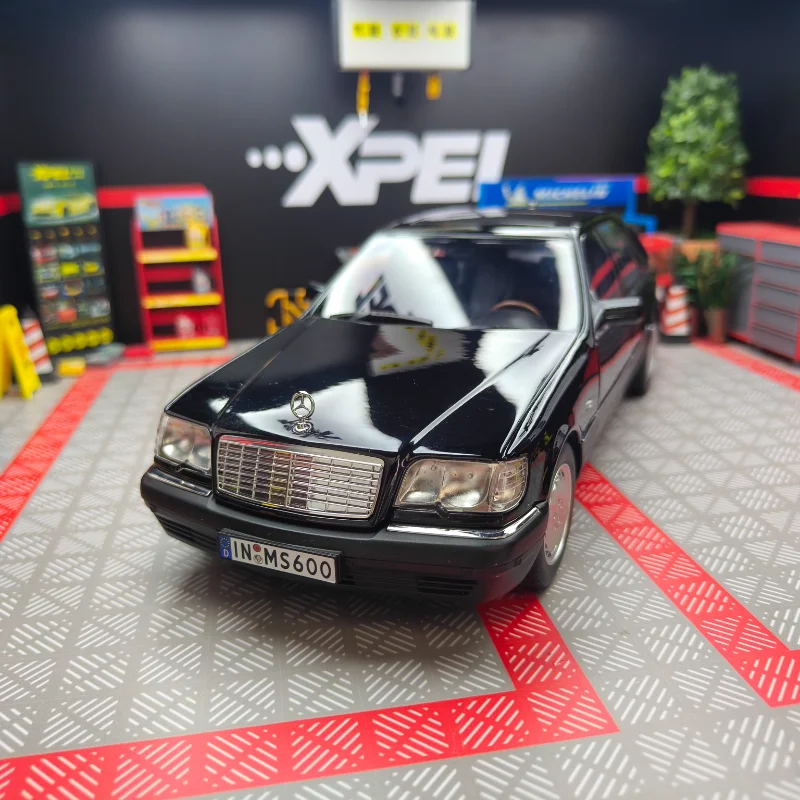 

Diecast 1:18 Scale Benz S600 Tiger Head Original Factory Full Door Alloy Car Model Collectible Toy Gift Souvenir Display