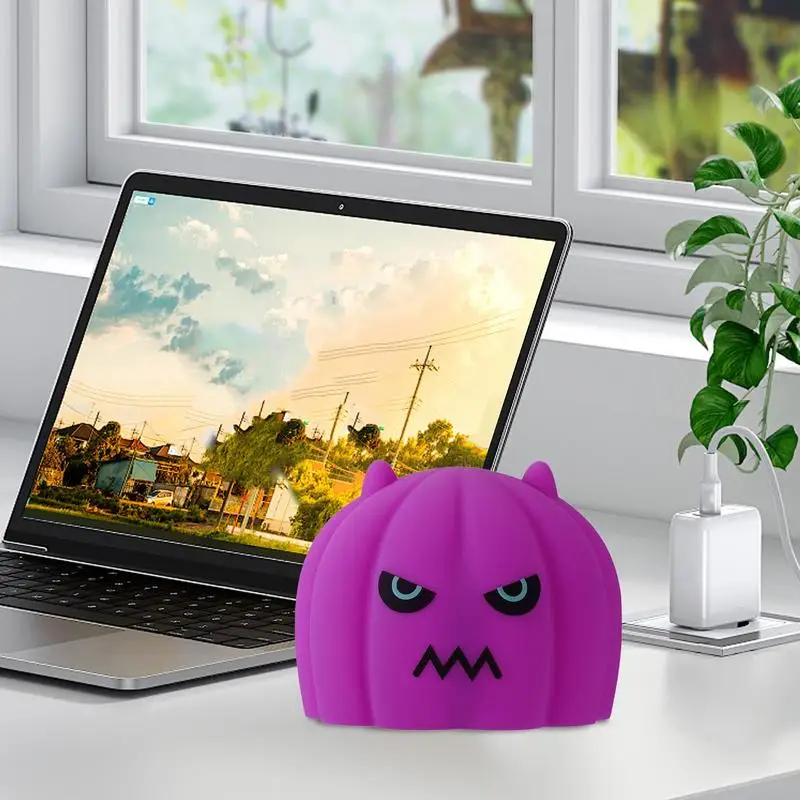 

Pumpkin Night Light Silicone Dimmable USB Nightlight For Kids Creative Pumpkin Patting Light Bedhead Cartoon Night Light Sleep