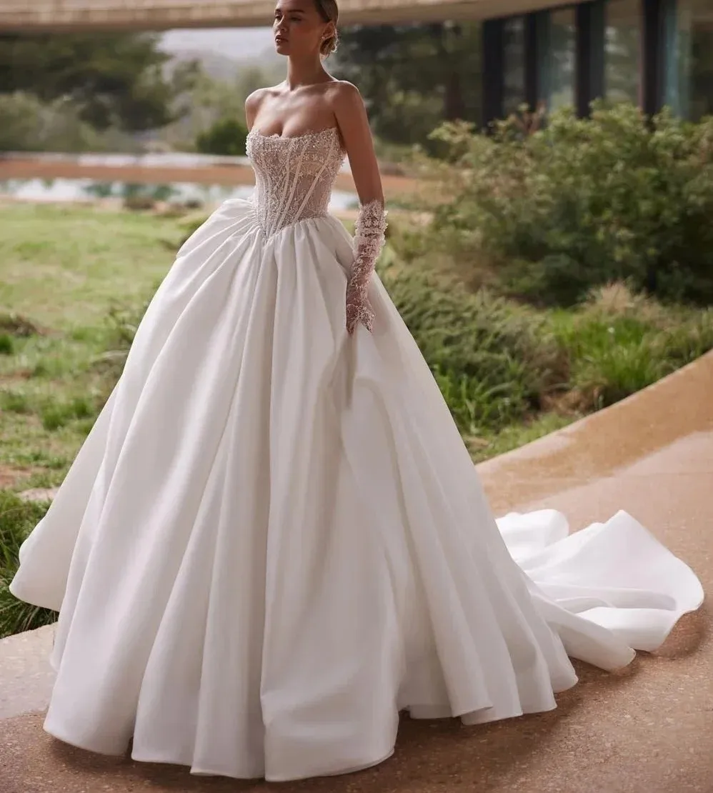 

Luxurious A-line Wedding Dresses 2026 Strapless Beaded Pearls Lace Court Train Bridal Gowns Dress Vestidos De Noiva