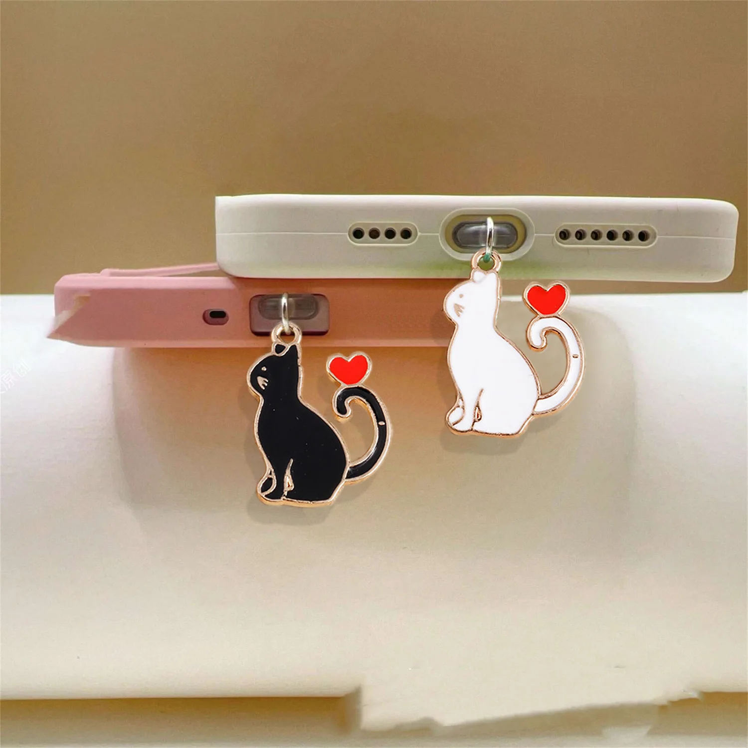 

Простой любовный кот, пылезащитная заглушка для телефона, аксессуары, украшение, подвесной кулон для iPhone, Samsung, порт для зарядки типа C