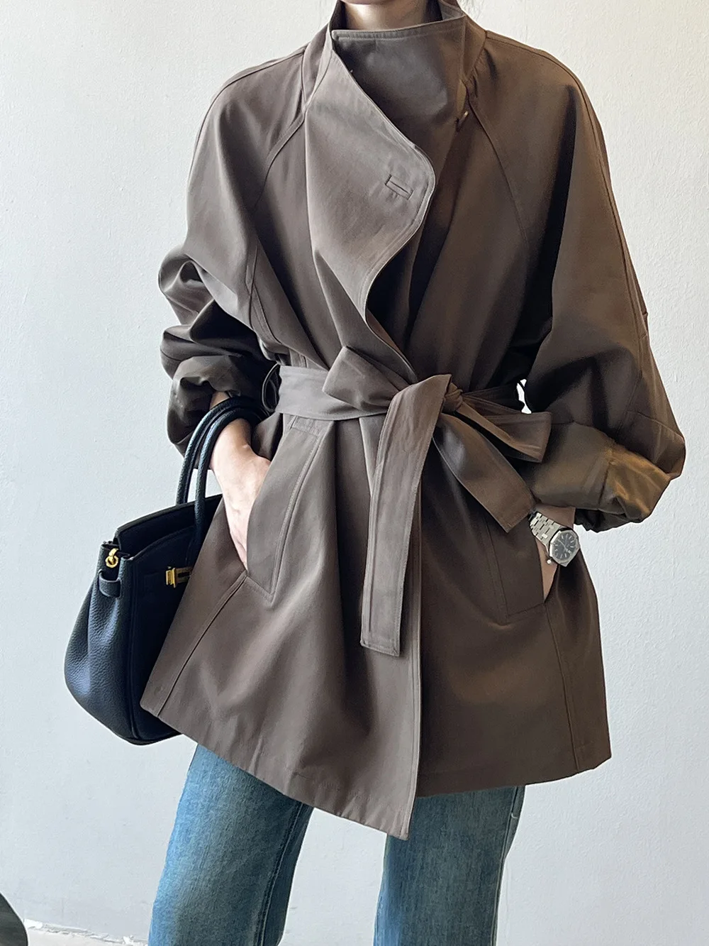 

Новый женский плащ в корейском стиле, новый стиль 2025, осенний стиль старых денег, средней длины, пальто с затянутой талией