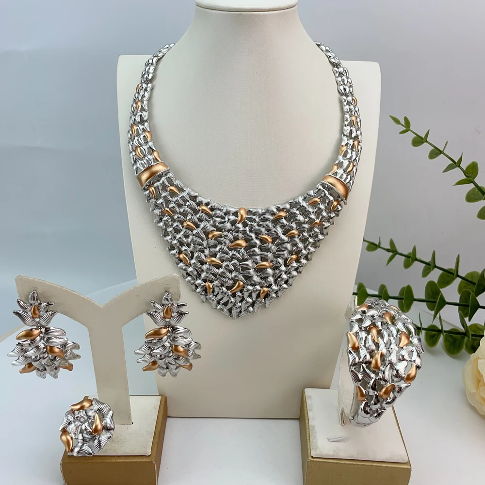 Fashion Italian Dubai Gold Plated Jewelry Set Simple Style Big Pendant Necklace Light Weight Jewelry Set for Woman FHK23467