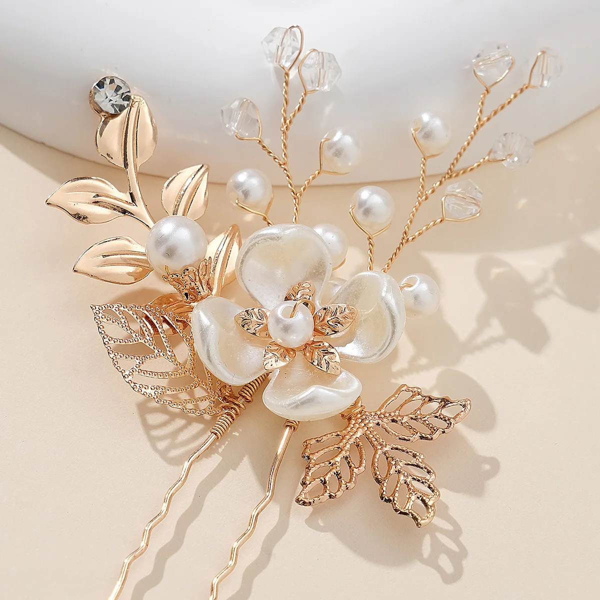 Gold Alloy Flower Hairpin Leaf Design Pearl Crystal Hair Sticks Elegant Women\'s Headwear Accessories Jewelry Bridesmaid Gifts