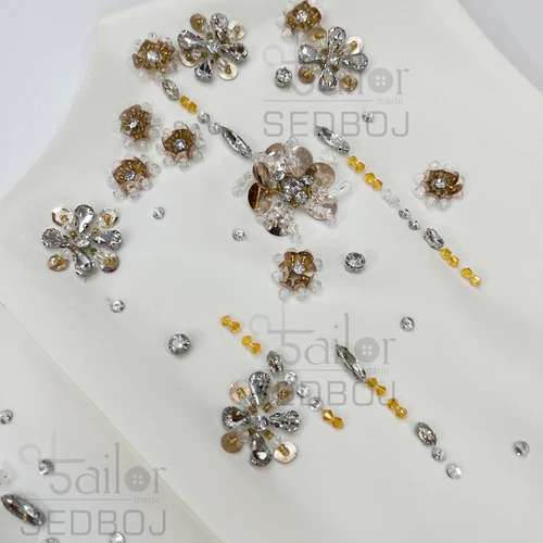 Abbigliamento da festa e vacanza