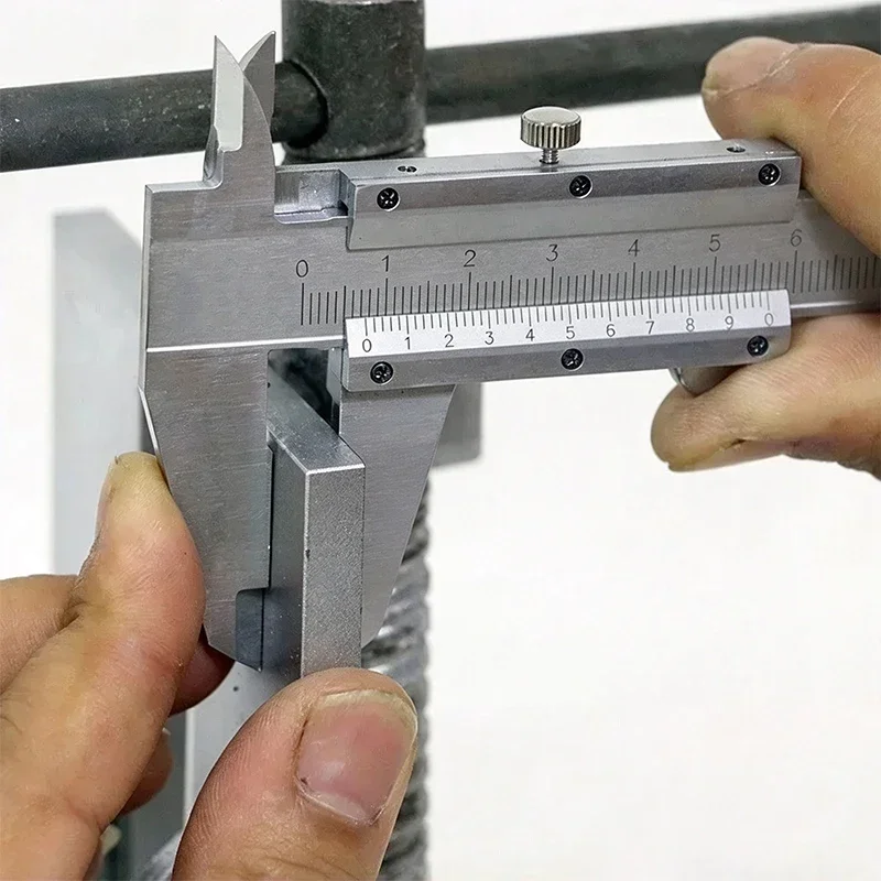 Carpentry Panel Clamping Jigs, Quick-Release Clamps, Clamping Plates of Any Length, Clamping Strips, and Air Gun Clamps