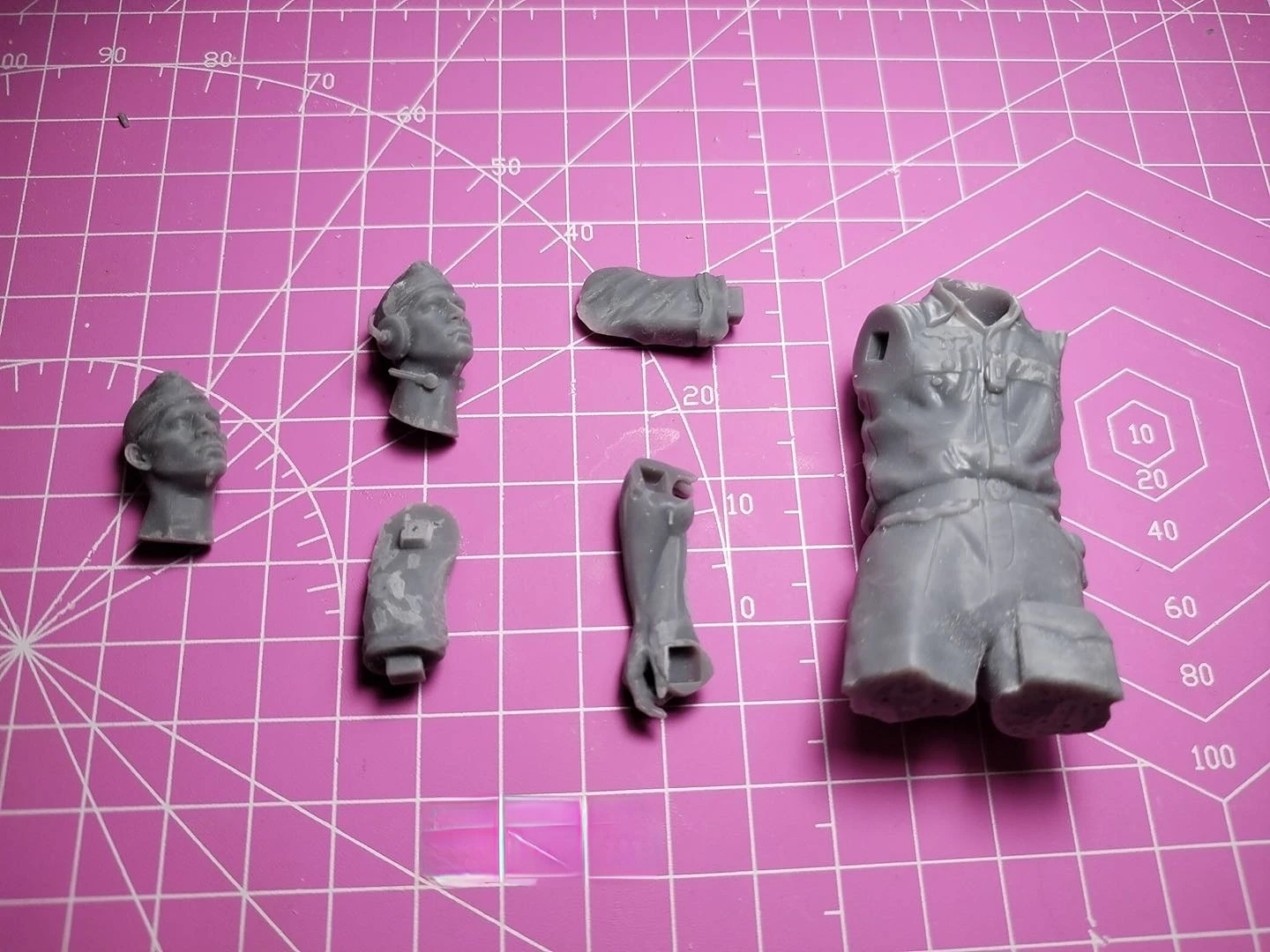 1/16 Scale Die-cast Resin Figure Model Assembling Kit Resin Mannequin Toy Soldier Unpainted