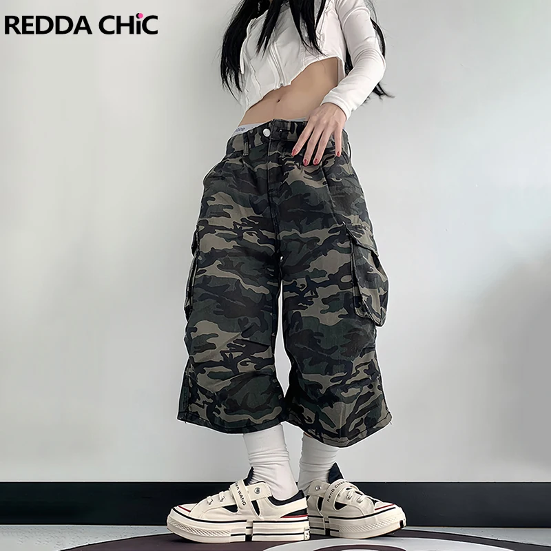 

ReddaChic Camouflage Denim Bermuda Shorts Women Causal Retro Loose Multi-pocket Wide Leg Crop Trousers Boyfriend Everyday Wear
