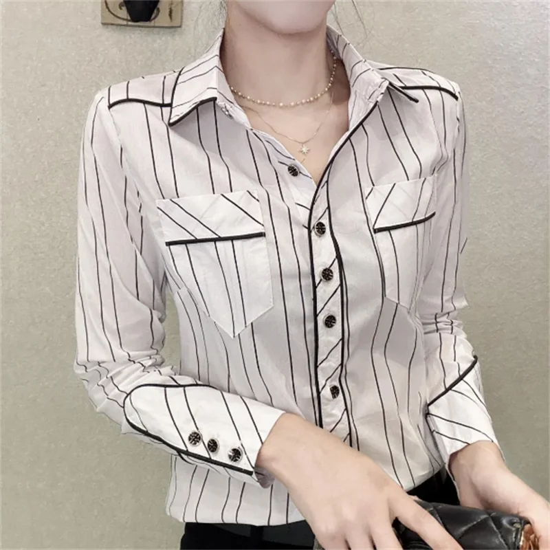 Slanke gestreepte shirts Damesblouse Casual shirt met lange mouwen en omgeslagen kraag Chique knop Vrouwelijke zakelijke kleding Koreaanse tops