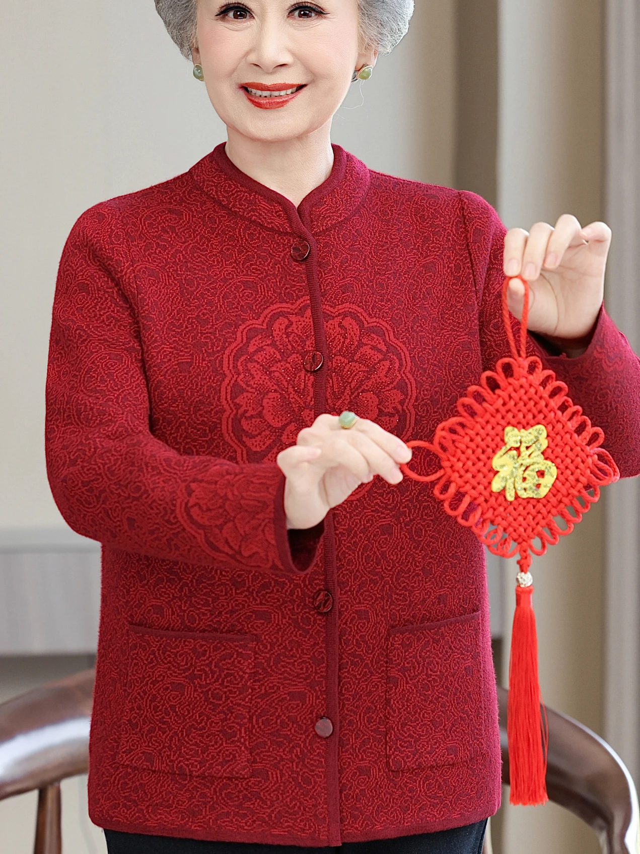 

Ярко-красный вязаный свитер-кардиган с воротником-стойкой для мам среднего возраста, очень теплый, на одной пуговице, осенне-зимняя новинка