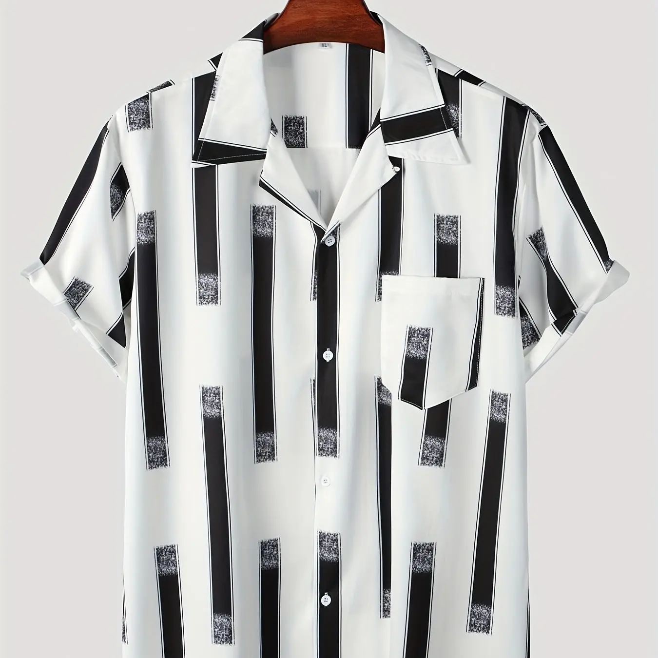 

Hawaiian style men's shirt - casual short sleeve button down shirt with chest pocket for summer vacation and resort wear