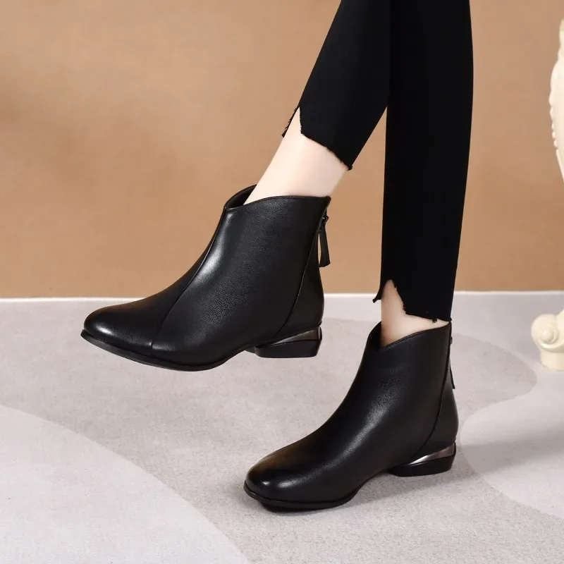 

Women Ankle Boots Luxury High-top Leather Shoes High Quality Non-Slip Women Boots Comfortable Low-heeled Commuting Ladies Shoes