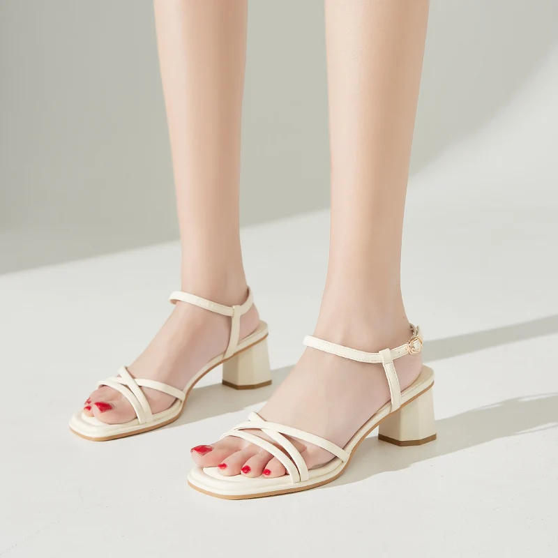 

Женские босоножки Xiangxiangli на толстом каблуке с тонким ремешком