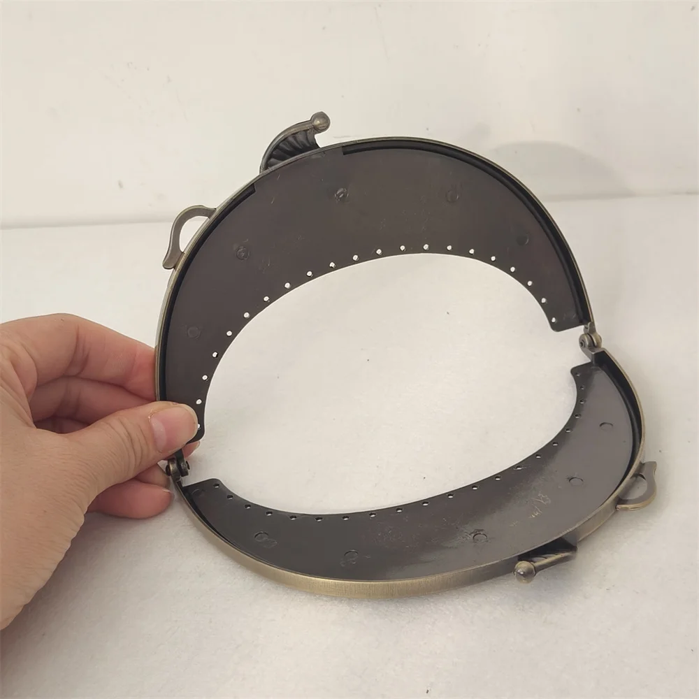 1 Piece Zinc Alloy Antique Brass Retro Mini Kiss Lock Purse Frame Small Clutch Handbag Frame Kiss Lock Bag Frame Purse Frame