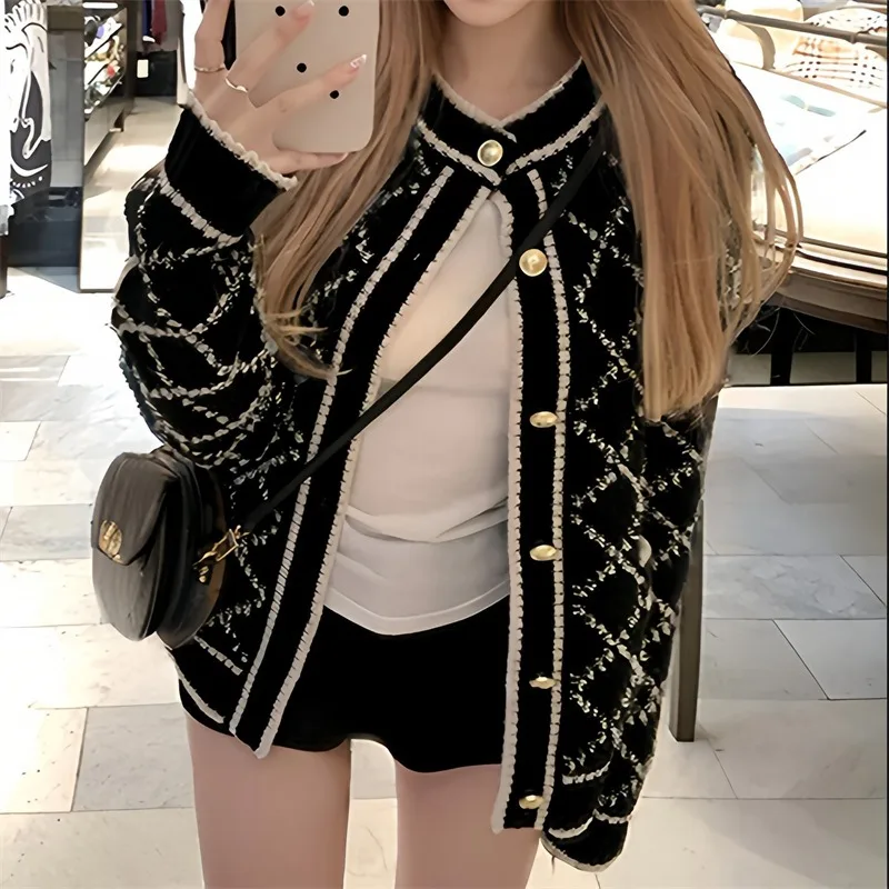 

Gentleness Temperament, Thin Round Neck Autumn and Winter Retro Design Gold Button Knitted Cardigan Premium Top Jacket