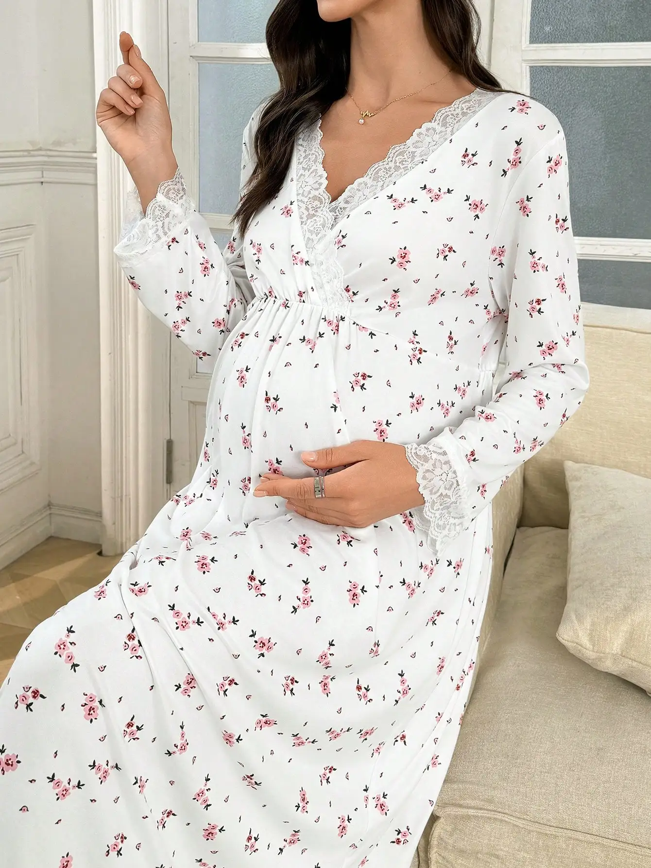 

Ночная рубашка для беременных с V-образным вырезом, цветочным принтом, кружевной отделкой и эластичной талией