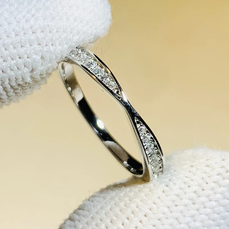 Huitan Fashion Contracted Women Finger Rings Thin Band with Shiny Crytsal CZ Exquisite Versatile Accessories Hot Jewelry