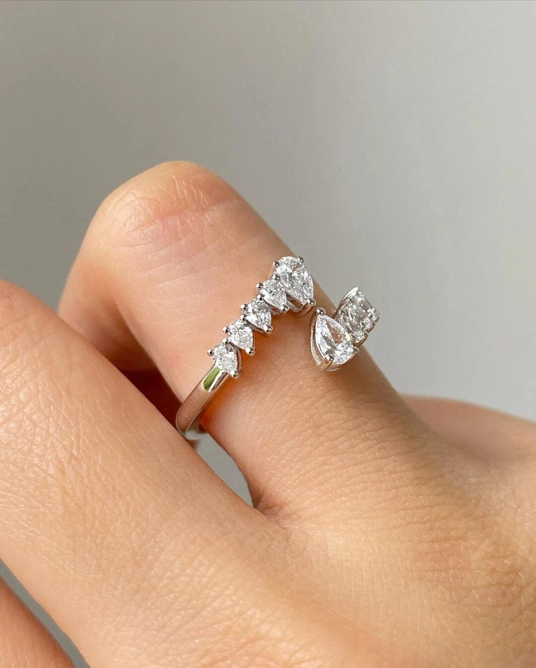 2,7 Karat Birnenförmiger Labor-Diamant Offener Ring DEF VS‑VVS CVD HPHT Platin950 Hochzeits- und Verlobungsring Edler Schmuck für Frauen Geschenk – Detail 7