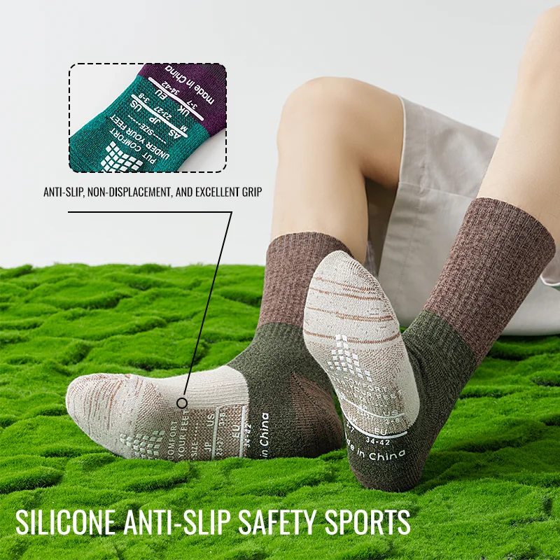MiiOW Hiking Sock Seamless Mountain Climbing Sock Outdoor Waterproof Trekking Sock Anti Sweat Sports Non Slip Cushion Terry Sock