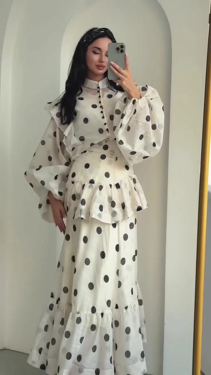 Vestido Maxi Branco com Poás para Mulheres, Manga Bufante Longa, Gola com Babados, Vestido em Camadas com Cinto, Elegante e Retrô para Encontros