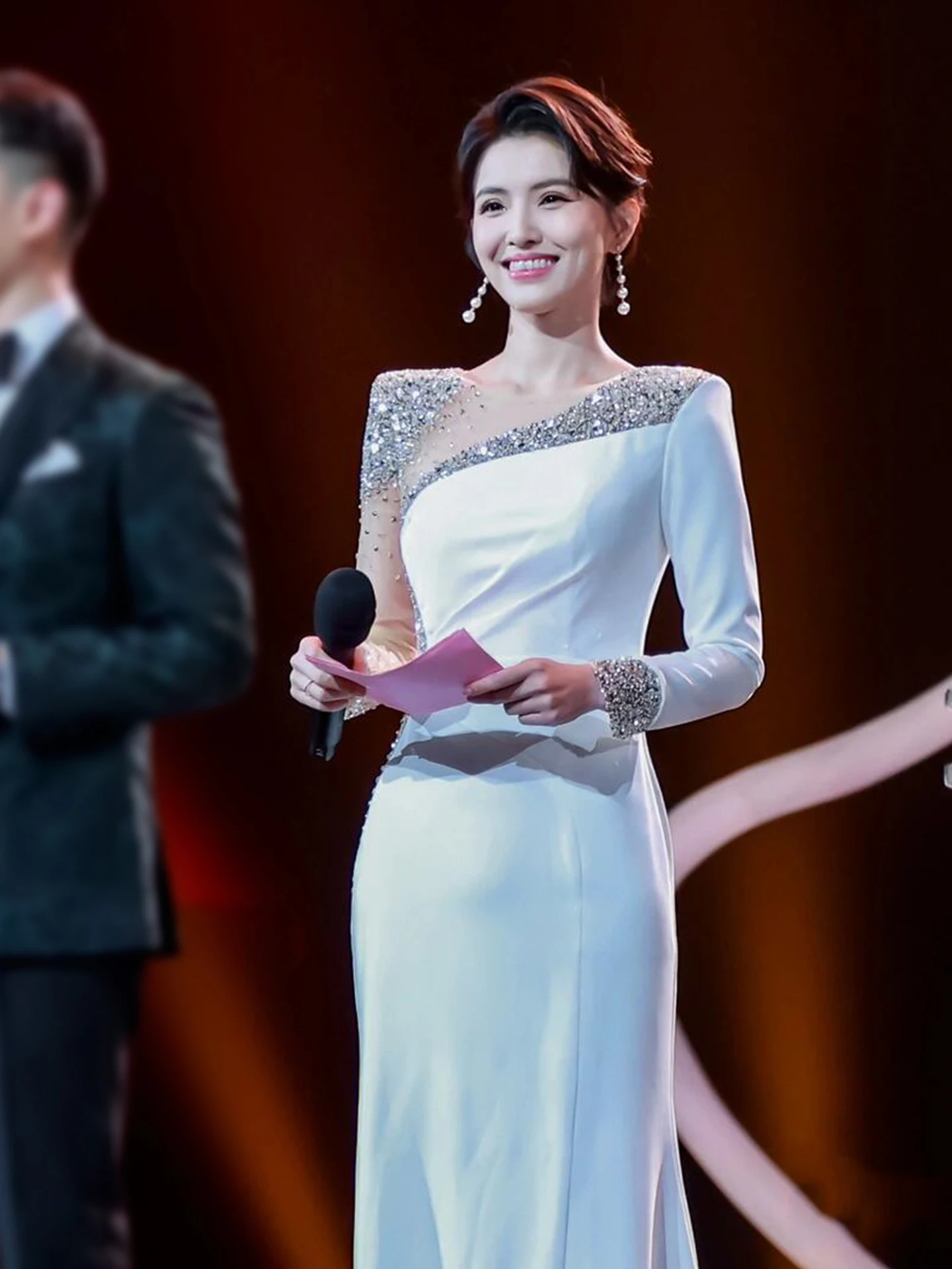 

Ele White Evening Gown for Women Host 2025 New Sle andeur High Sense Cany Year Conference Spring Festival Performa...