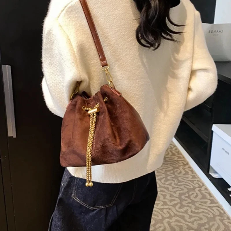 

Soft Solid Faux Suede Simple Commuting Crossbody Bags 2026 Hot Sale Sewing Sweet Bags for Women Thread String Women's Handbags