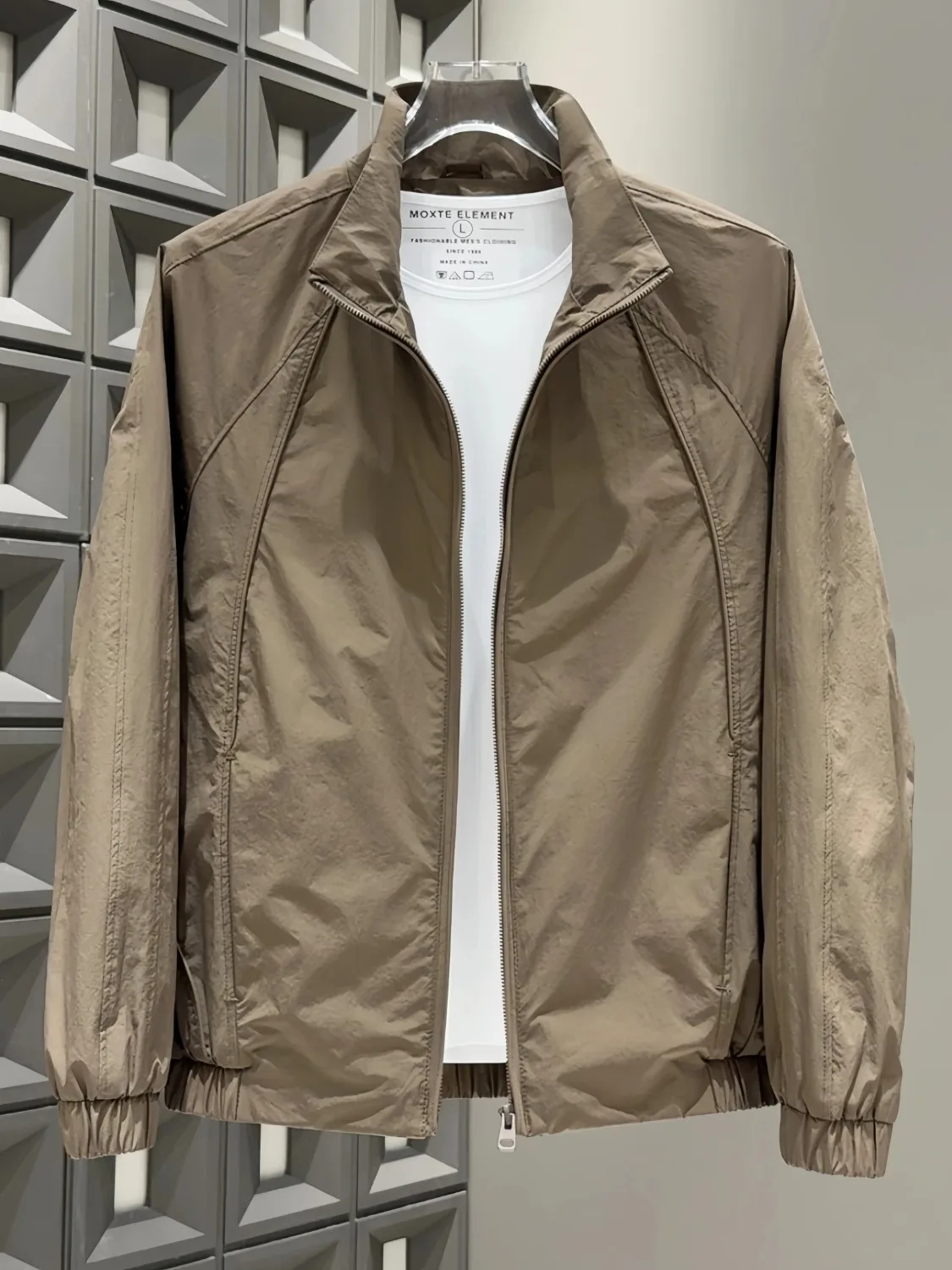 

New 2025 Men's Stand Collar Jaet Casual Outdoor Faionable Versatile Simple Personali Polyester Long Sve Zipper Closure