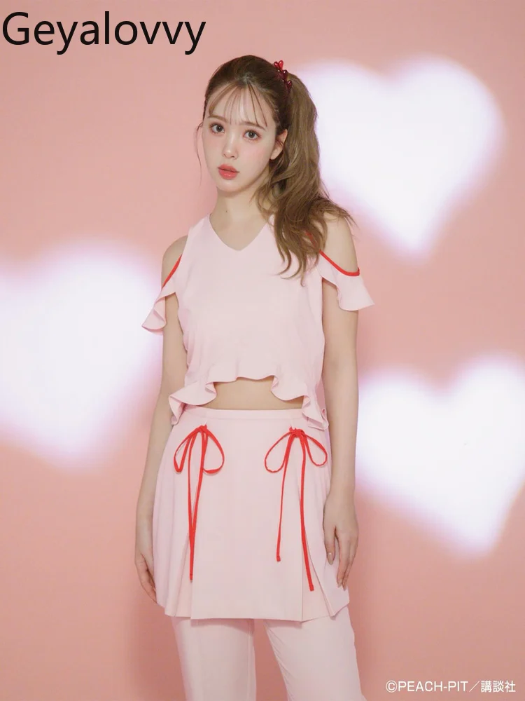 Set da tre pezzi in stile giapponese dolce e piccante, top a maniche corte con spalle scoperte e pantaloni a gamba larga a vita alta, gonna con lacci