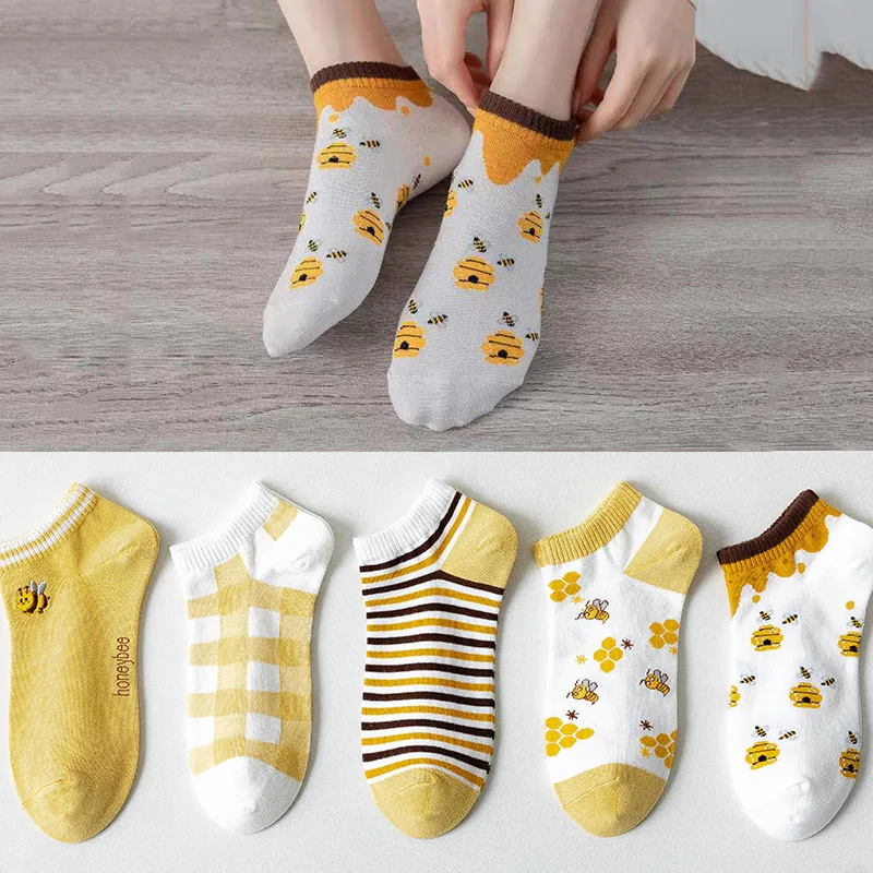 

5 Pairs Women's Short Tube Invisible Cartoon Kawaii Cotton Socks Cute Little Bee Pattern Socks Spring And Summer Women's Socks