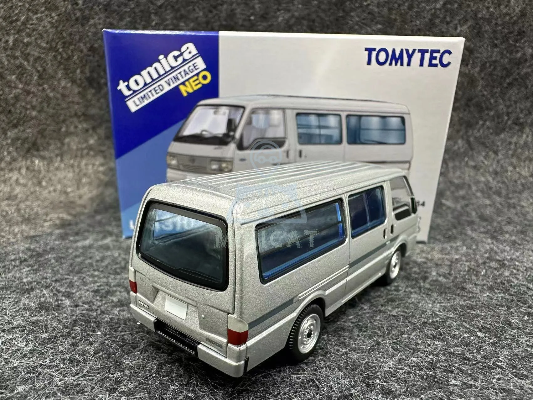 Tomytec TLV LV-N310a Mazda bongo van 04 คอลเลกชันโมเดลรถโลหะผสมเงิน