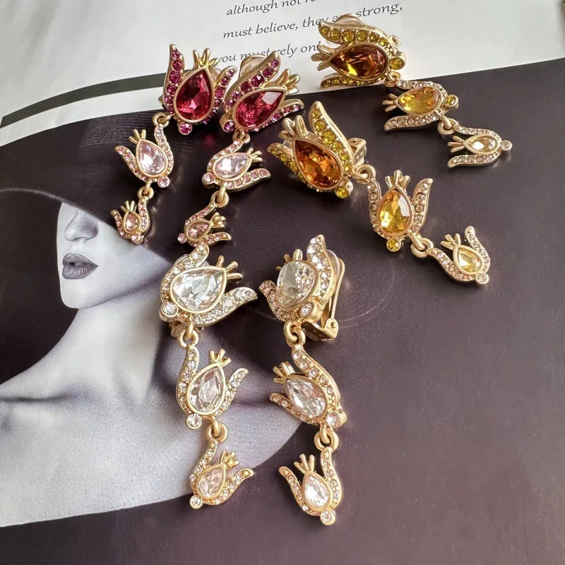 

Vintage French Style Elegant Rose Flower Earrings, 3D Zirconium Earrings Clip On for Women, Luxury Party Wedding Jewelry Gift