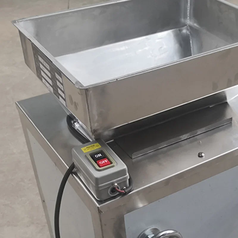 Nut Crusher, 200KG/H, Roller-Blade Type, Adjustable Particle Size, Hazelnut/Macadamia Nut/Chestnut Crusher (Customized)