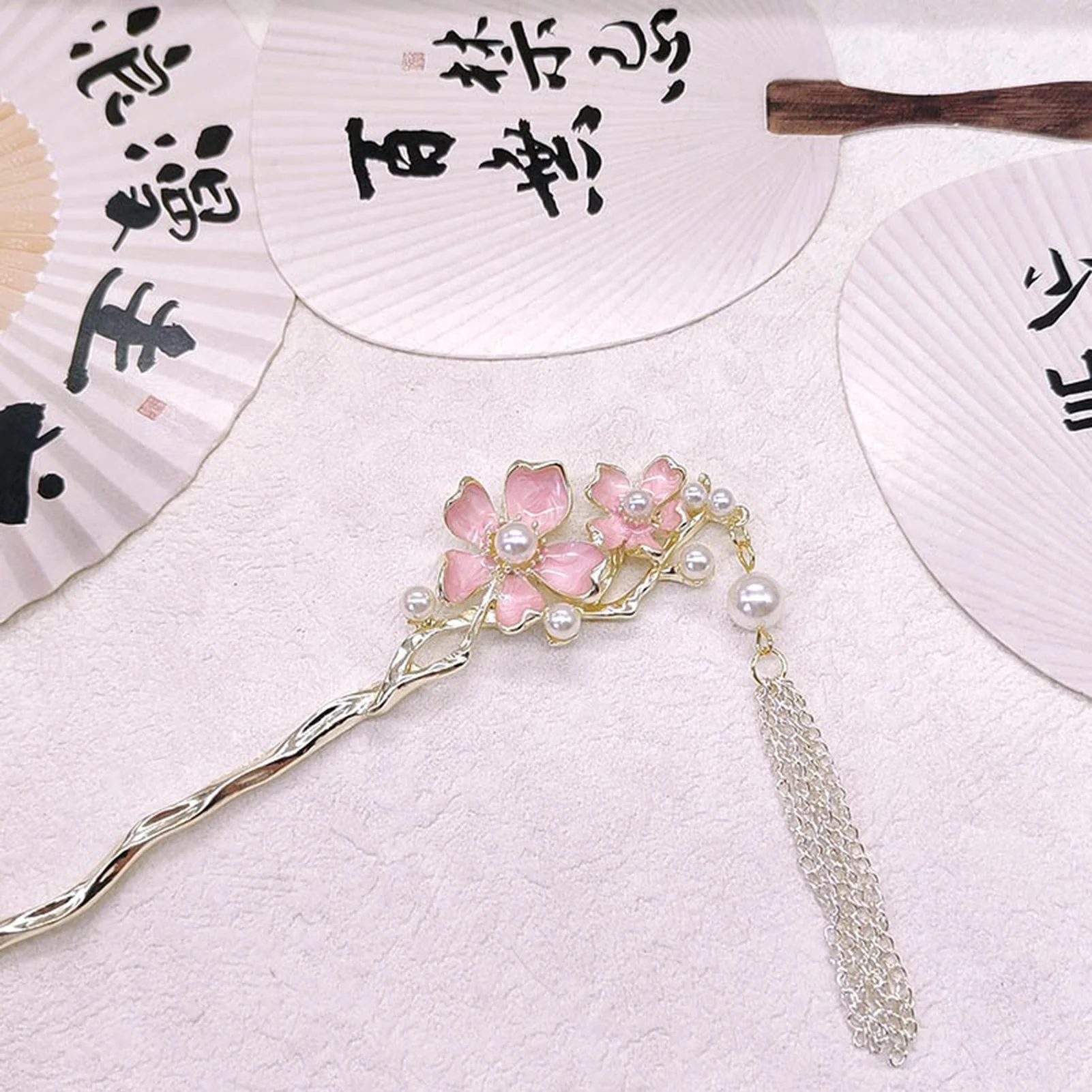 Hair Fork Stick - ピンクの花柄タッセルヘアスティック 中国漢服に合うヘアアクセサリー ヴィンテージパールメタルヘアピン フォーク クラシックなブライダルヘッドウェア
