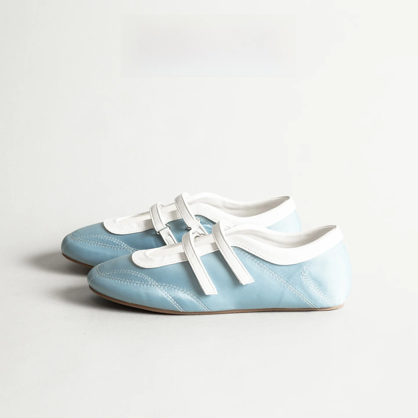 

Ballet Style Mary Jane Shoes Women's New 2026 Spring Genuine Leather Retro Magic Tape Low Cut Single Shoes Fashionable Casual
