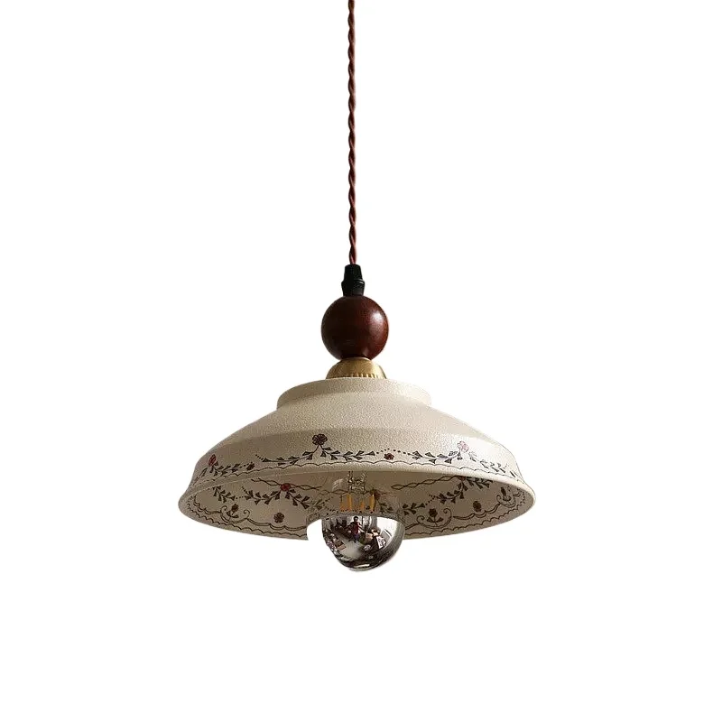 Francuska retro ceramiczna lampa wisząca z mosiądzu i drewna orzechowego do jadalni, salonu, sypialni, gabinetu, dekoracyjne oświetlenie do domu. — 2