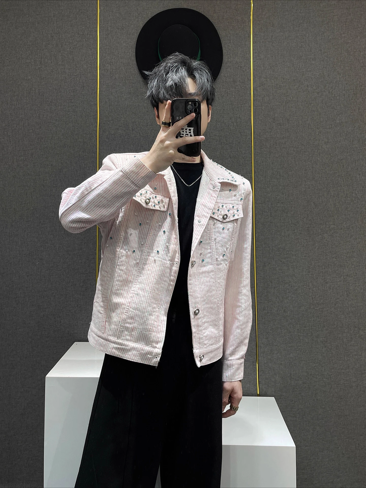 Fashion Retro Denim Jackets Men 2025 Niche Beaded Decoration High-end Denim Coats Male Long Sleeve Handsome Stylish Denim Jacket