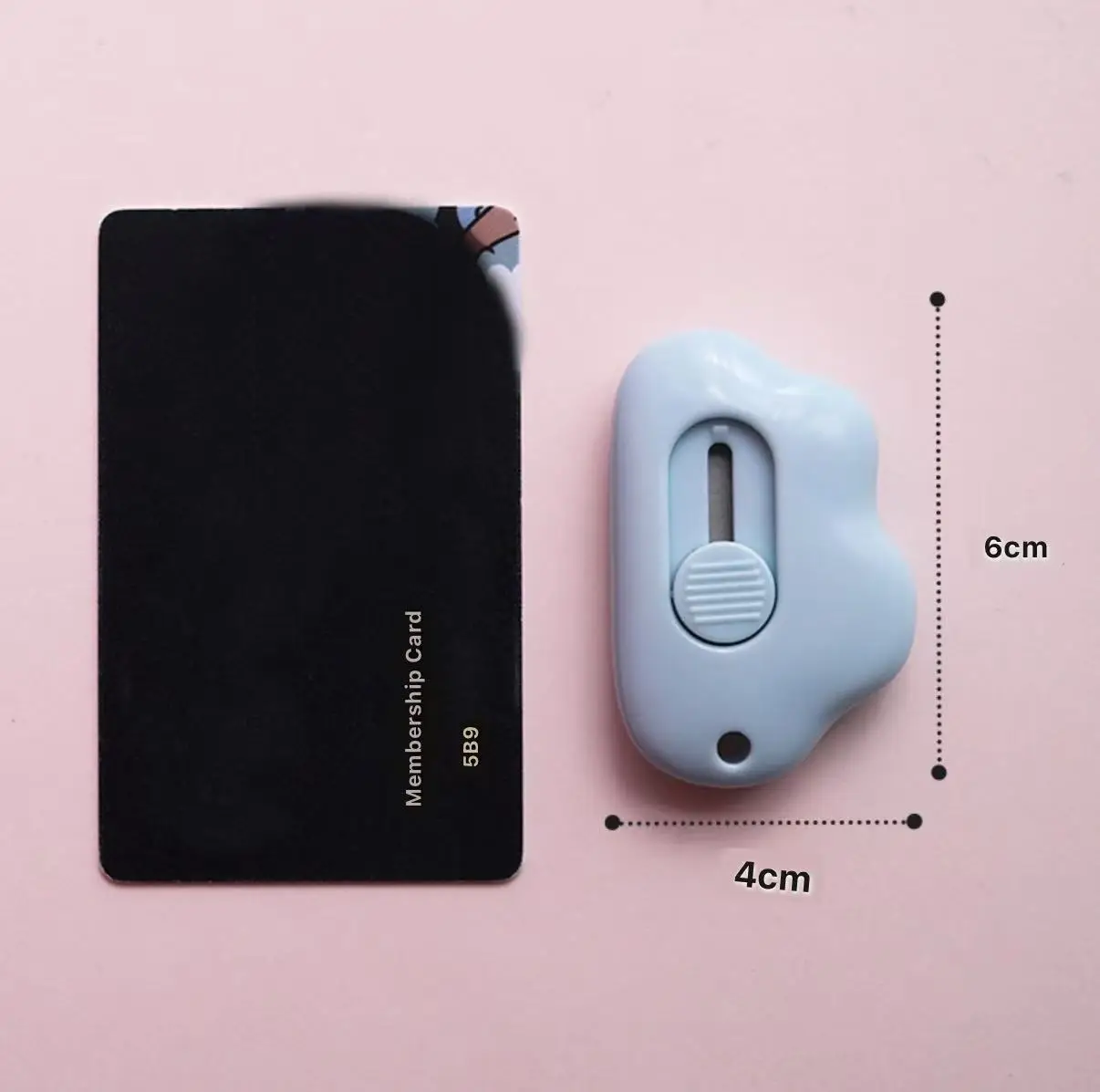 Simple and Creative Cloud-Shaped Craft Utility Knife with Telescopic, Portable mini Blade – Cute and Girly for Opening Packages
