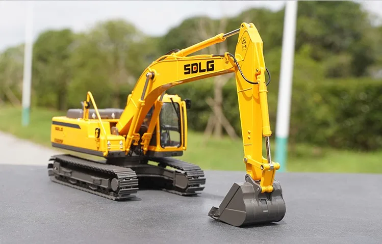 Collectible Alloy Model 1:35 Scale SDLG E6225F Engineering Machinery Hydraulic Excavator Vehicles DieCast Toy Model Decoration