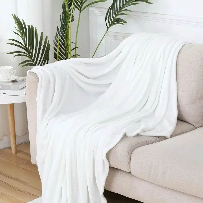 

1pc Coral Fleece Blanket Simple Grey Blanket Soft Warm Throw Nap Blanket for Sofa Bed Camping Trip Office Pet Dog