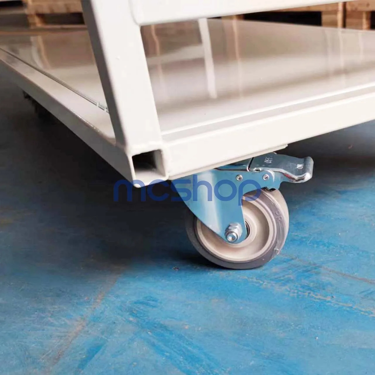 Picture 7: 3 Layer Heavy D-uty Steel Four-Wheel Platform Hand Push Cart Warehouse Trolley with Hand-Powered Function OEM Customizable