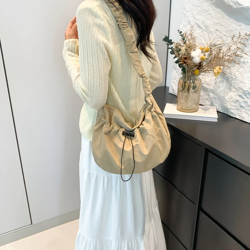 

Женская сумка через плечо с рюшами и регулируемым ремешком, сумка на ремне для отдыха, большая вместительная сумка-хобо с облаком и шнурком, женская уличная сумка