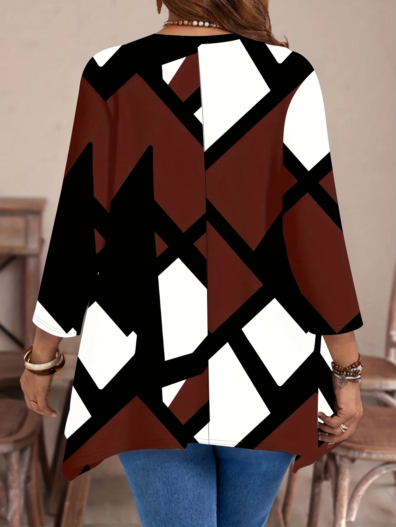 Stylish Plus Size Women's Tunic with Geometric Pattern for Effortless Chic Look