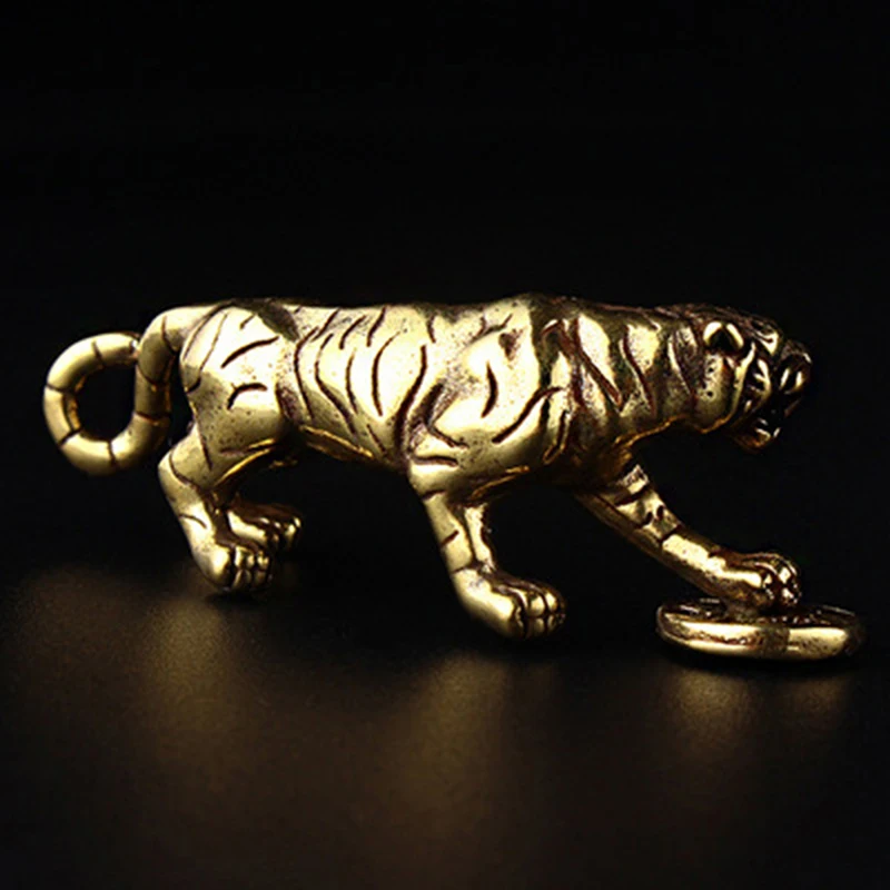 1pc Tiger Small Ornaments Retro Brass Chinese Zodiac Animal Tiger Statue Figurines Keychains Pendants Antique Home Decor