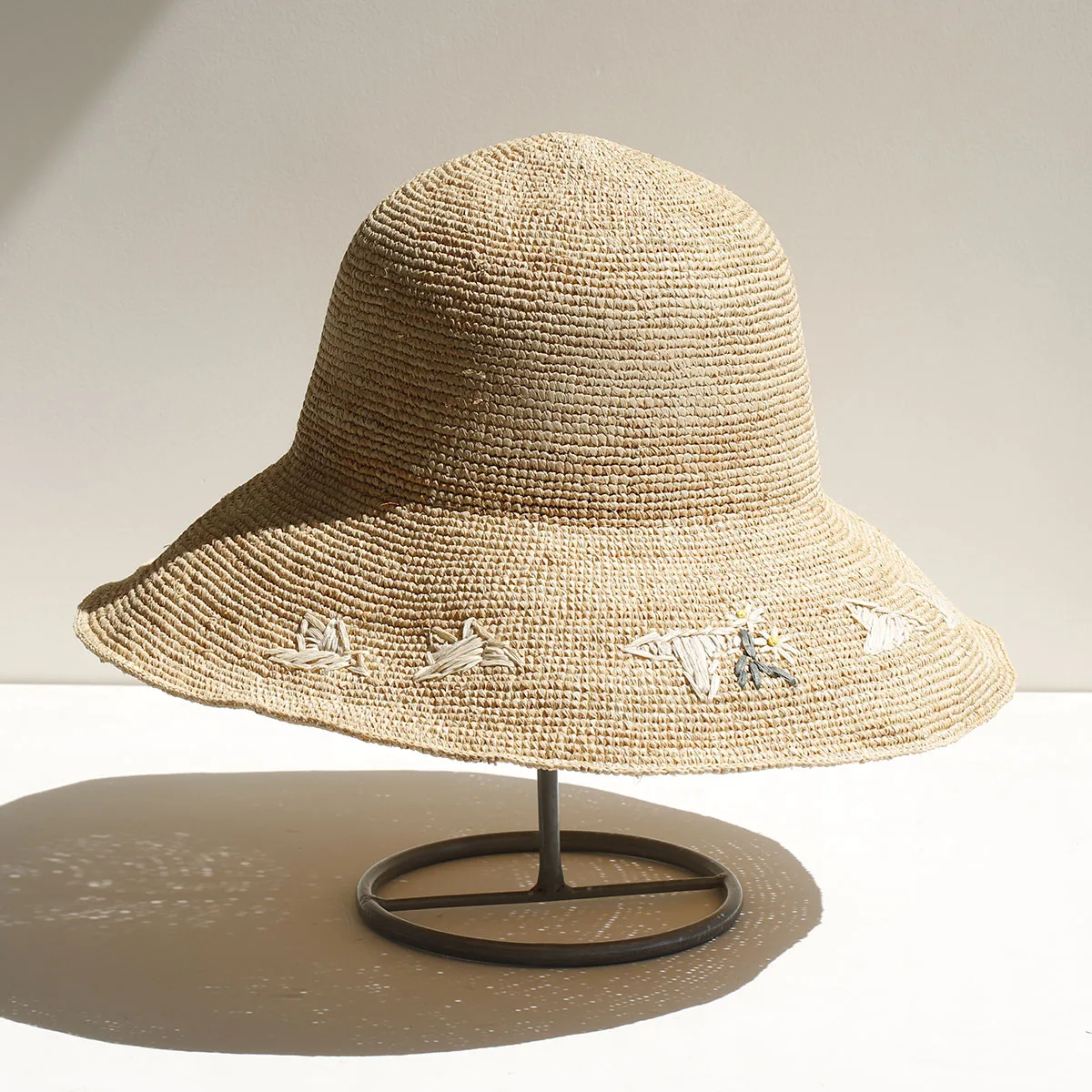 2026 Handmade Big Brim Hat Oversized Tassel Burrs Women Men Straw Sun Brim Hats Natural Raffia Panama Beach Summer Hat шляпа