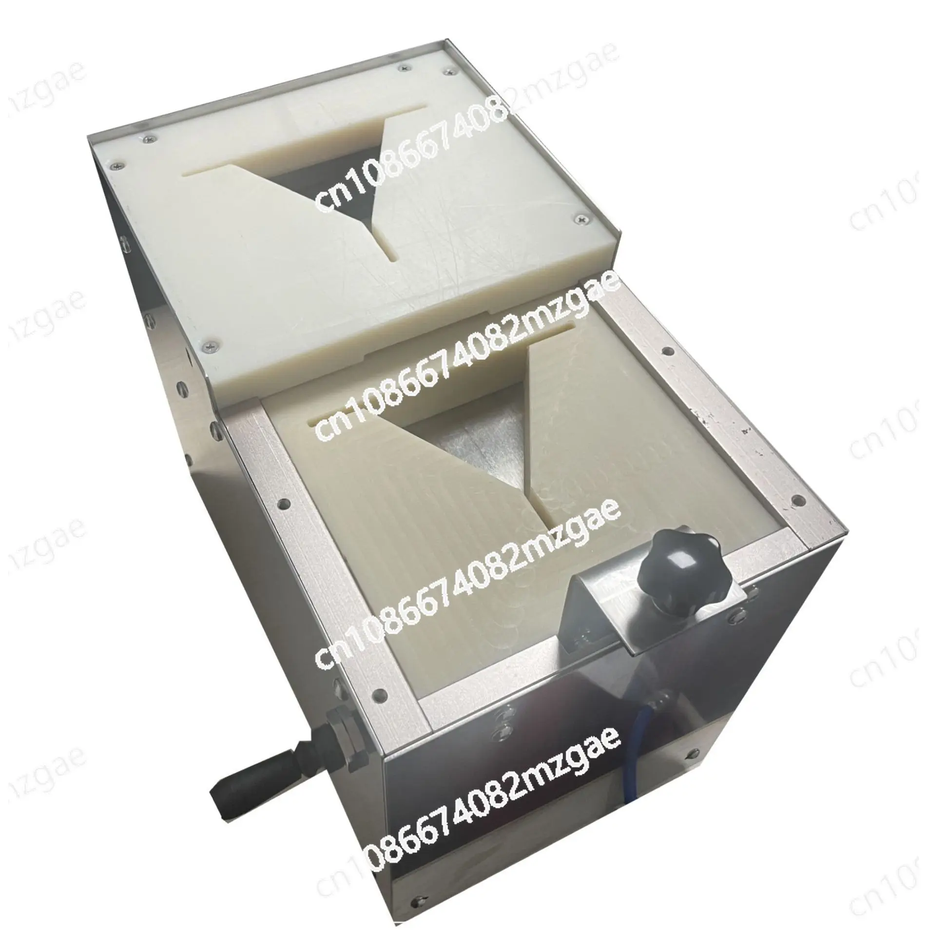 Small Triangle Onigiri Semi-Auto Packaging Machine for Convenience Stores, Rice Ball Forming & Sealing System