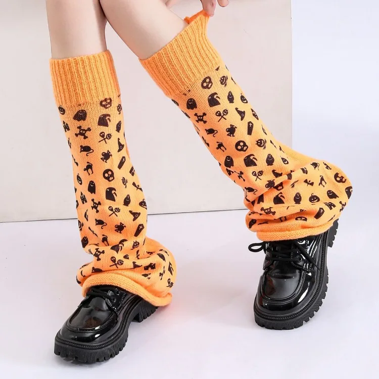 ​​Halloween Socks Costume Accessories - Novelty Graffiti Crew Socks, Warm Knitted Leg Warmers for Women, Fall Winter Party Gift​