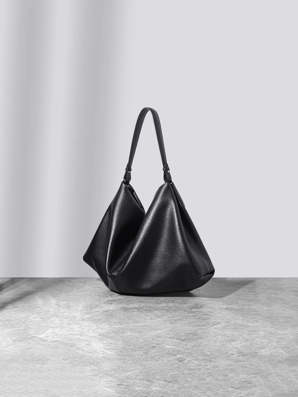 

Tote Bag, Large-Capacity Bag, Korean Niche High-End Genuine Leather Underarm Bag, Single Shoulder Crossbody Bag, Hot-Selling Women's Bag