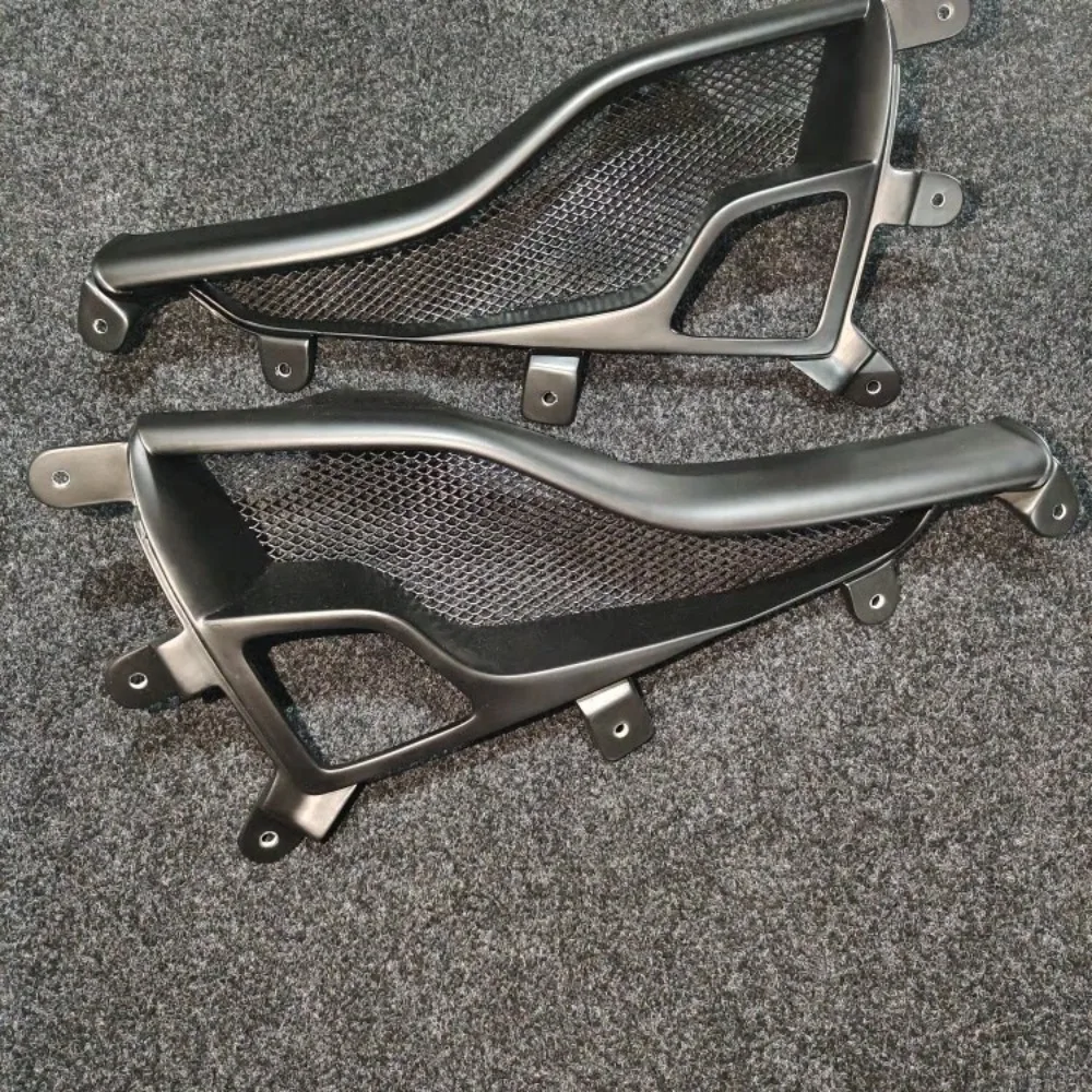 For Ferrari 488 458 Rear Bumper Air Grille Fog Light Frame Rear Bumper Air Grille Bracket Rear Bumper Blade Genuine