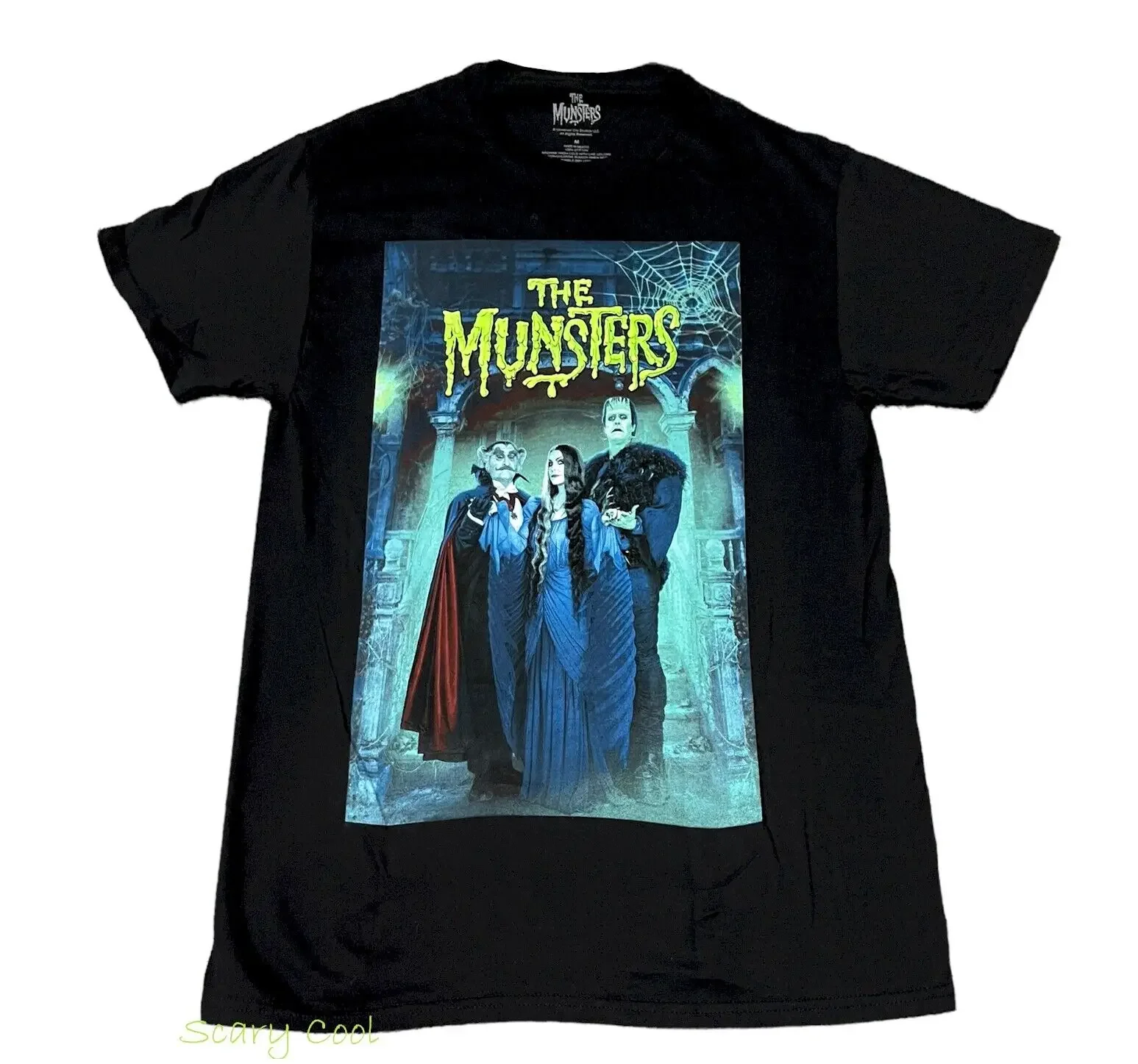 New The Munsters CBS 1964 Cast Black Koach Poster Mens Vintage T-Shirt